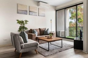 A Cozy & Modern Apt Near to Flemington Races